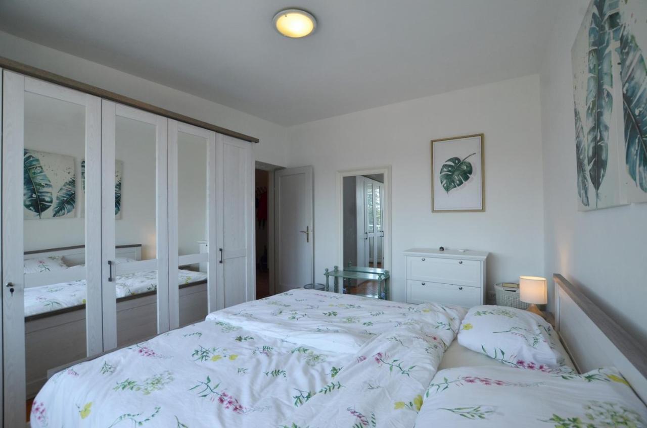 Sarah Apartment Ровинь Экстерьер фото