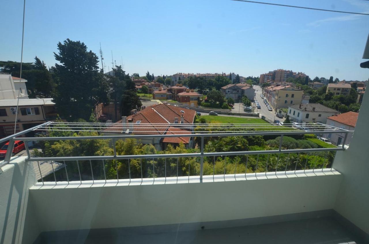 Sarah Apartment Ровинь Экстерьер фото
